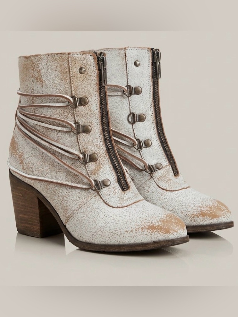 NWOT! SBICCA Vintage Collection Crackled Leather Booties
